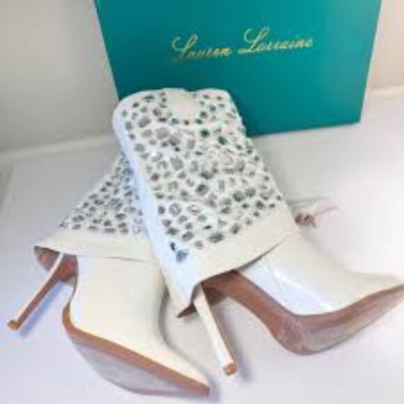 NIB- LAUREN LORRAINE WHITE EMBELLISHED COWBOY BOOTS - Picture 1 of 6